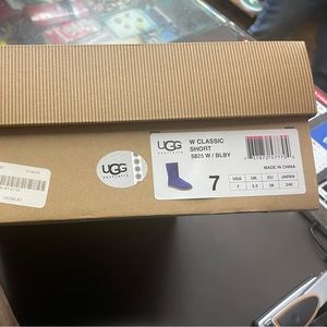 Uggs classic short